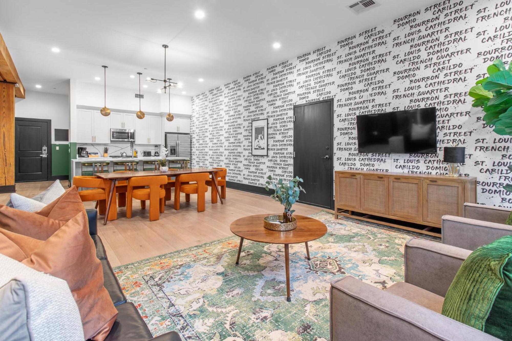 Spacious 2br Downtown Walk To Superdome French Quarter